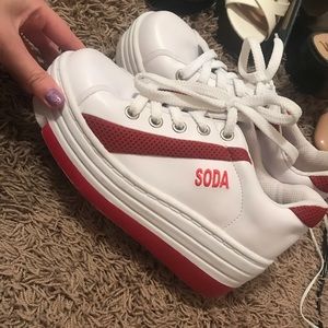 SODA vintage 90’s white red platform sneakers